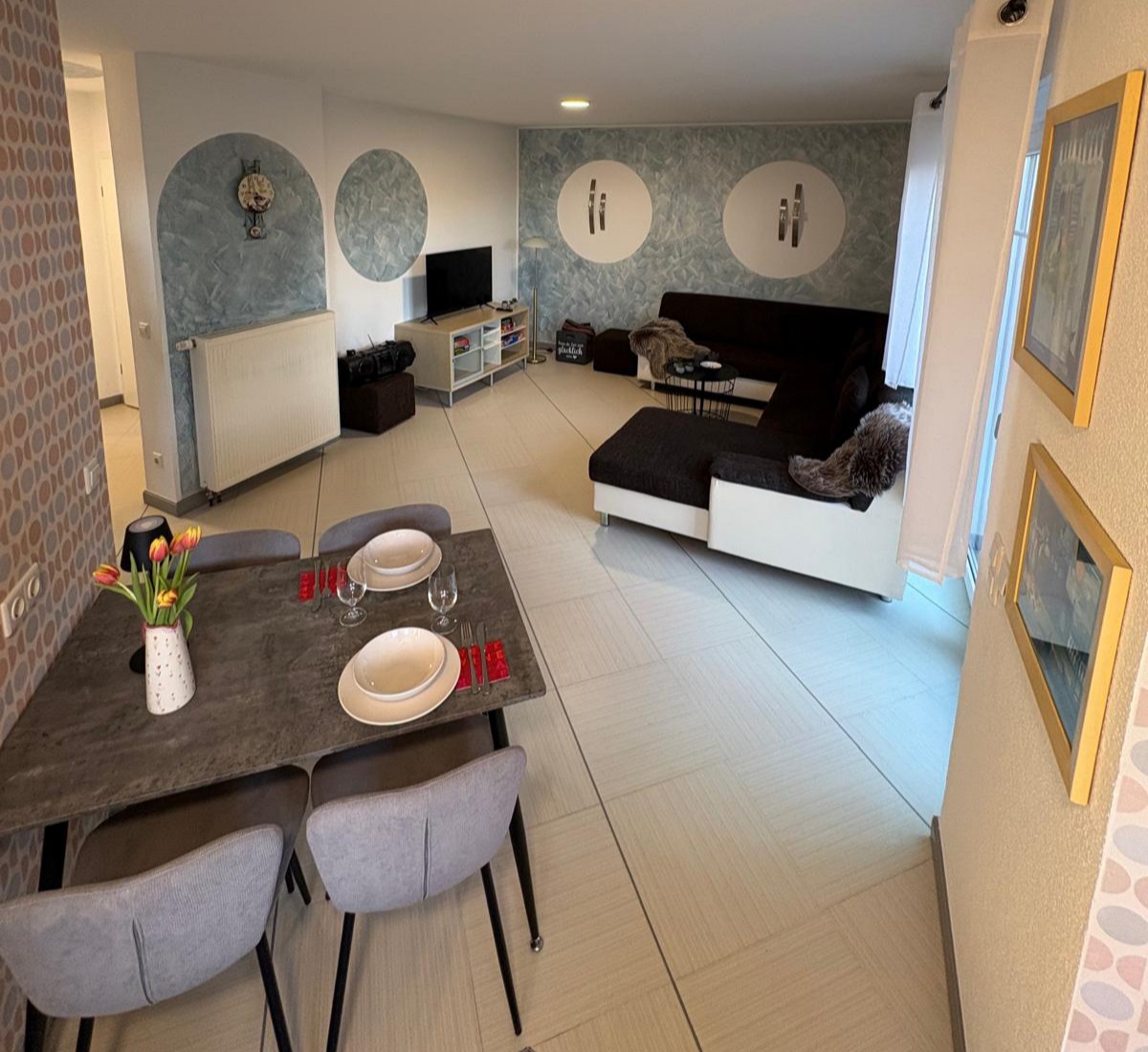 Wohn- und Essbereich